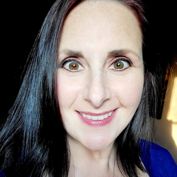 Meet your Posher, Karen - Picture 1 of 1